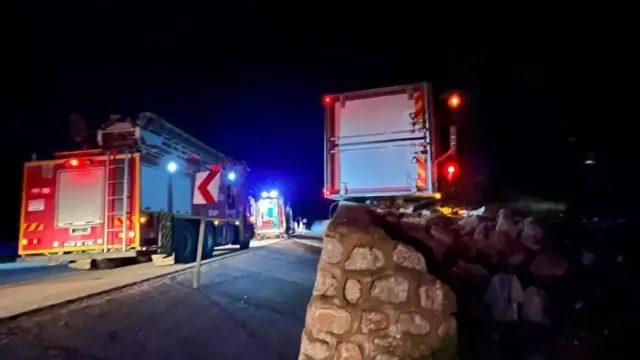 Çanakkale Lapseki’de Tır Devrildi: 2 Yaralı
