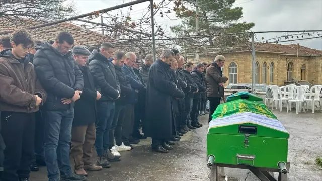 Çanakkale’de Feci Kazada Hayatını Kaybeden 5 Kişiden 2’si Toprağa Verildi