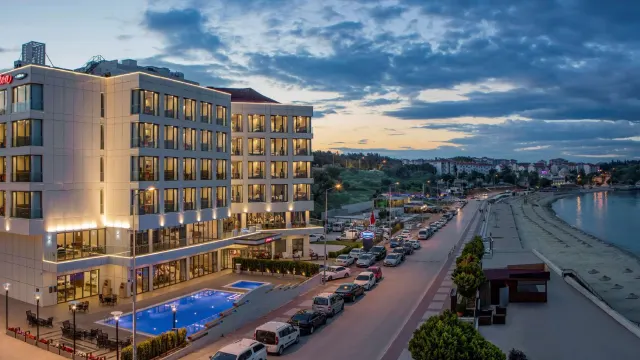 Konya'da Para Geçmeyen Otel Açıldı! Yemek De Konaklama Da Ücretsiz