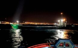 Çanakkale Boğazı’nda Makine Arızası Yapan Gemi Karanlık Limana Demirletildi