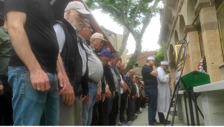 Çanakkale’de motosiklet kazasında hayatını kaybeden genç toprağa verildi