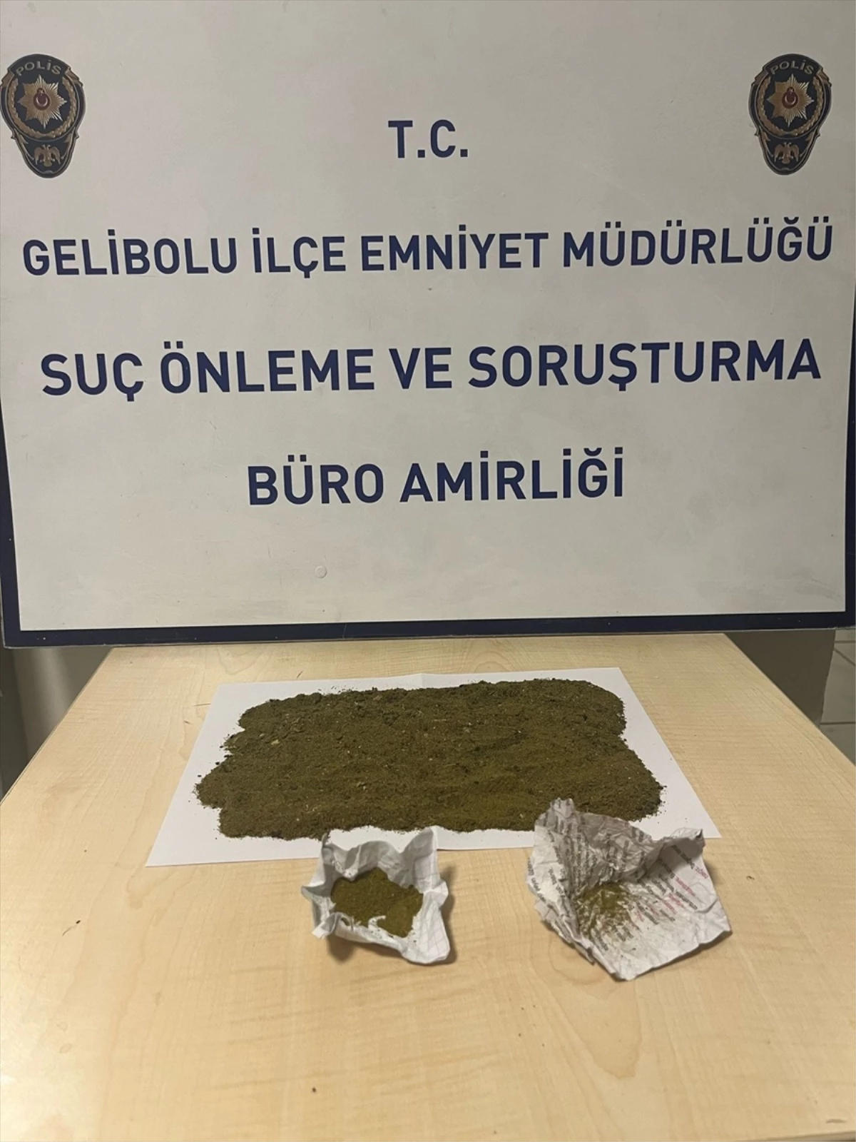 Gelibolu’da silah ve uyuşturucu operasyonu: 2 gözaltı
