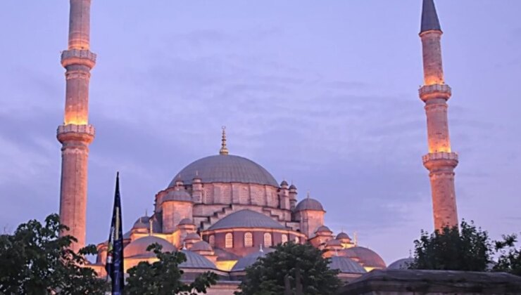 Çanakkale bayram namazı saat kaçta 2024? Kurban Bayramı namaz vakti ne zaman? Diyanet il il Kurban Bayramı namaz saatleri!