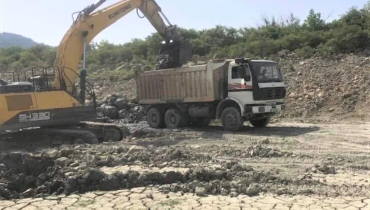 Çanakkale’deki Fındıklı Köyü Göletinde Temizleme Çalışmaları Başladı