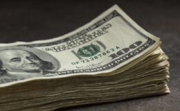 Dolar/TL güne yatay seyirle başladı