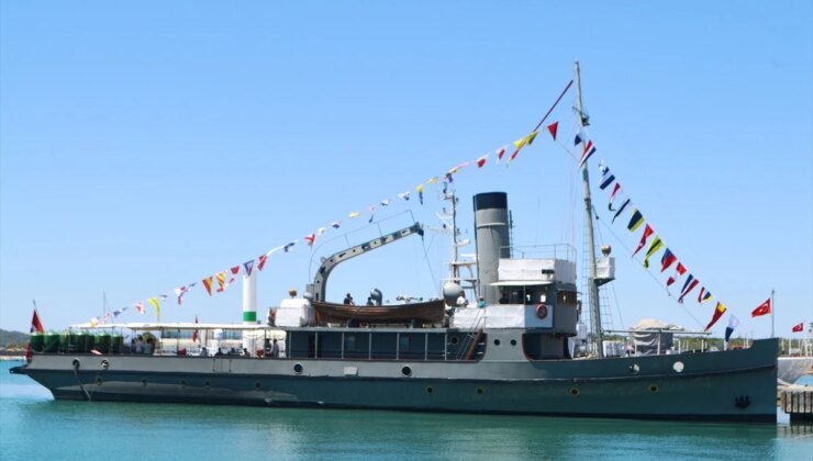 TCG Nusret Gemisi Ayvalık’ta Ziyaretçilerini Ağırlıyor