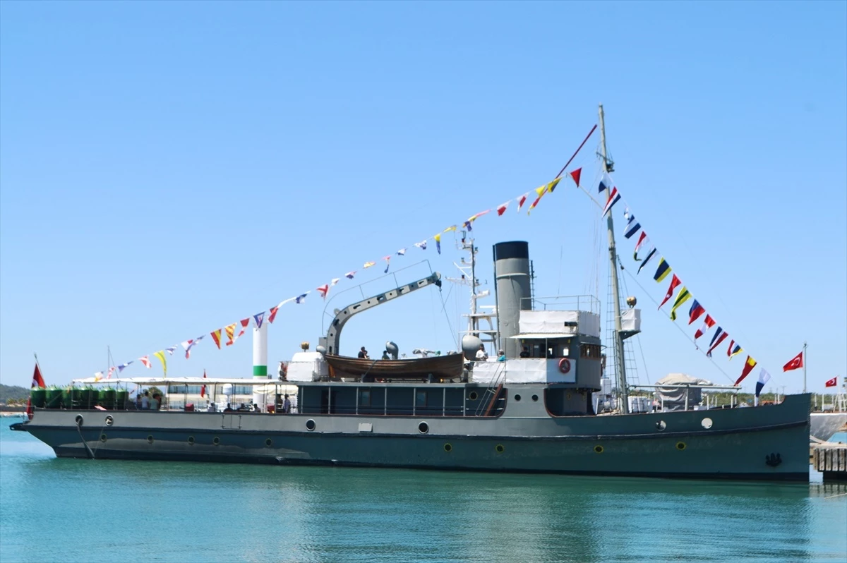 TCG Nusret Gemisi Ayvalık’ta Ziyaretçilerini Ağırlıyor