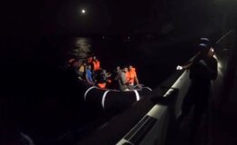 Yunan Sahil Güvenlik Ekipleri Tarafından Ölüme Terk Edilen Kaçak Göçmenler Kurtarıldı