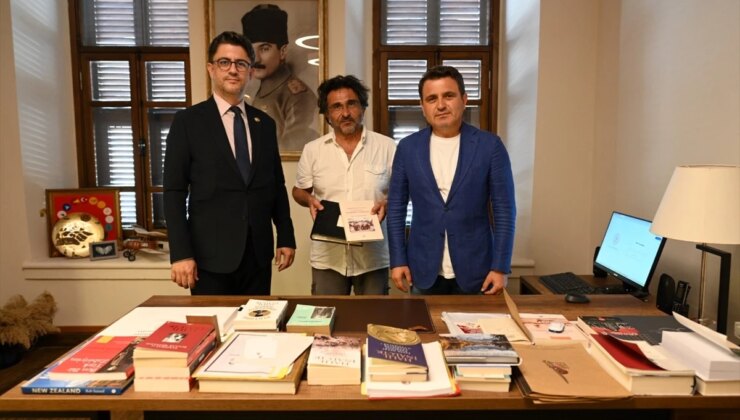 Çanakkale Muharebeleri’ne ait fotoğraf albümü bağışlandı