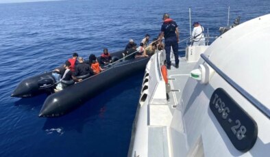 Çanakkale’de 56 kaçak göçmen kurtarıldı
