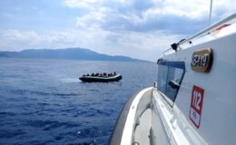 Çanakkale’de Sahil Güvenlik ekipleri 17 kaçak göçmen yakaladı