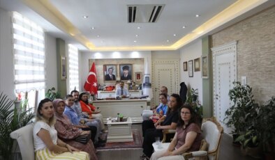 Çanakkale’de Süs Bitkileri Yetiştiriciliği Projesi Kadın Girişimcileri Ziyaret Etti