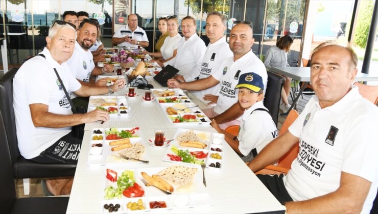 Lapseki Belediyesi Plaj Voleybolu Turnuvası Başladı