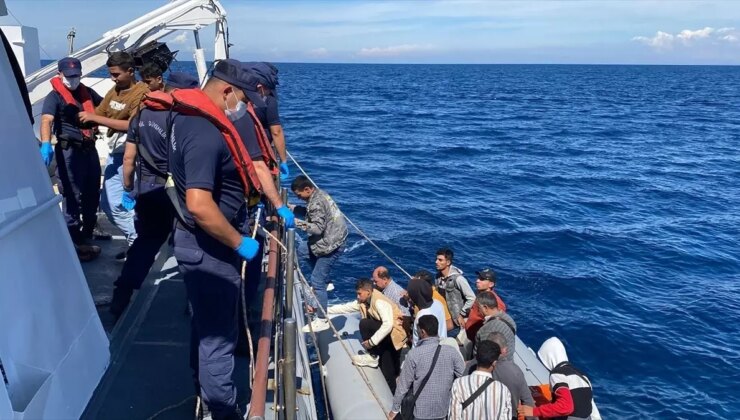 Çanakkale Açıklarında 25 Düzensiz Göçmen Yakalandı