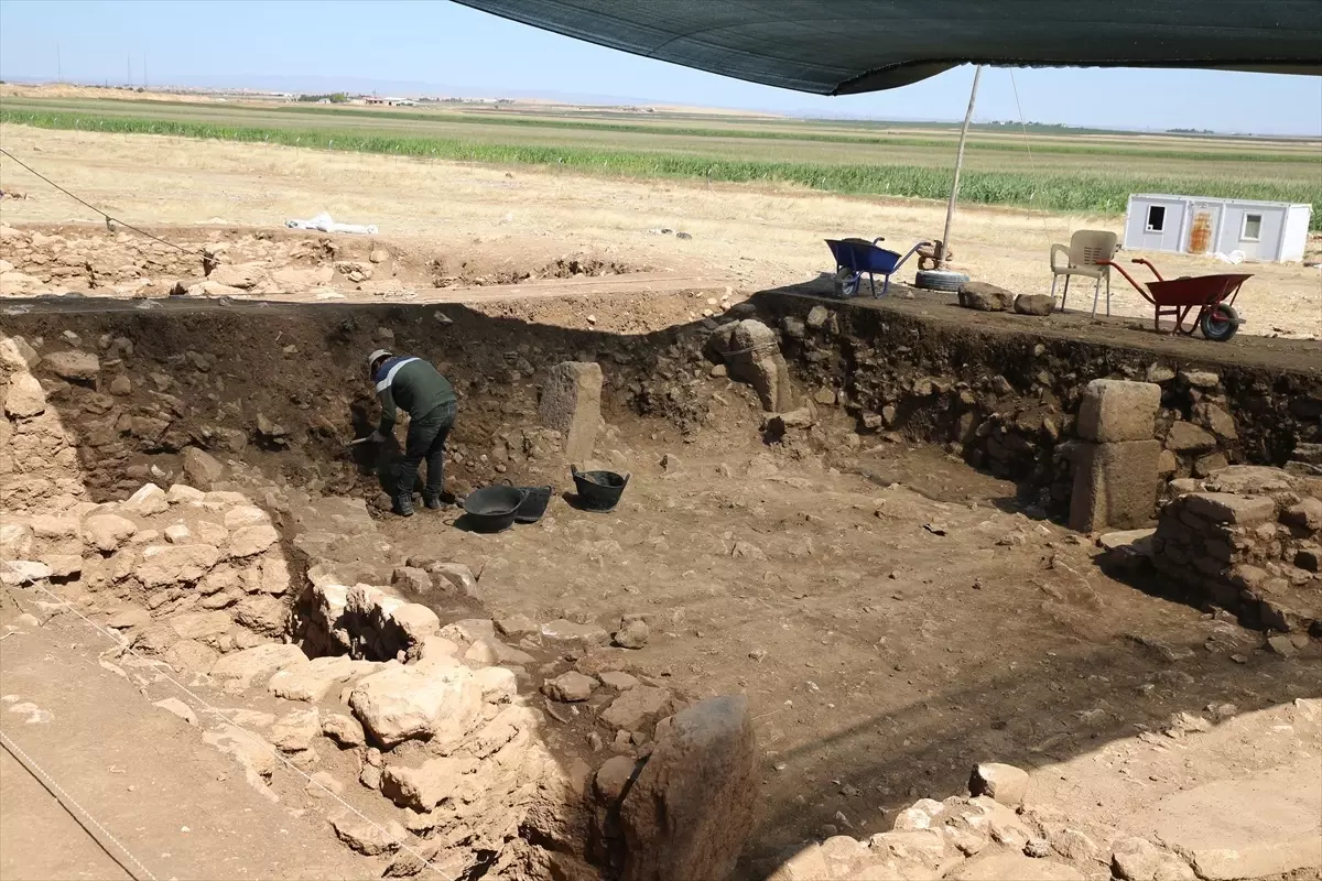 Şanlıurfa’da 10 Bin Yıl Öncesine Ait Süs Eşyaları Bulundu