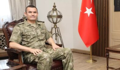 Adı insan kaçakçılığına karışan emekli Tuğgeneral Bilal Çokay’ın rütbesi geri alındı