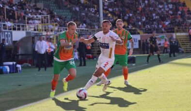 Akdeniz Derbisinde Antalyaspor, Alanyaspor’u 2-1 Geçti