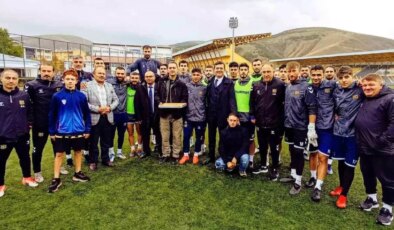 Bayburt Özel İdarespor’a Emniyet Müdürü’nden Sürpriz Ziyaret