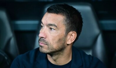 Beşiktaş Teknik Direktörü Van Bronckhorst Beşiktaş- Frankfurt maçı sonrası ne dedi?