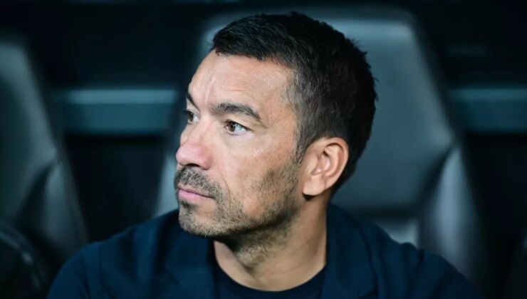 Beşiktaş Teknik Direktörü Van Bronckhorst Beşiktaş- Frankfurt maçı sonrası ne dedi?
