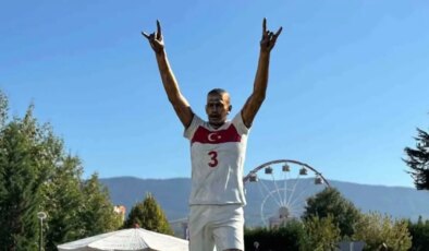 Bolu Belediye Başkanı Tanju Özcan, Merih Demiral’ın heykelini diktirdi