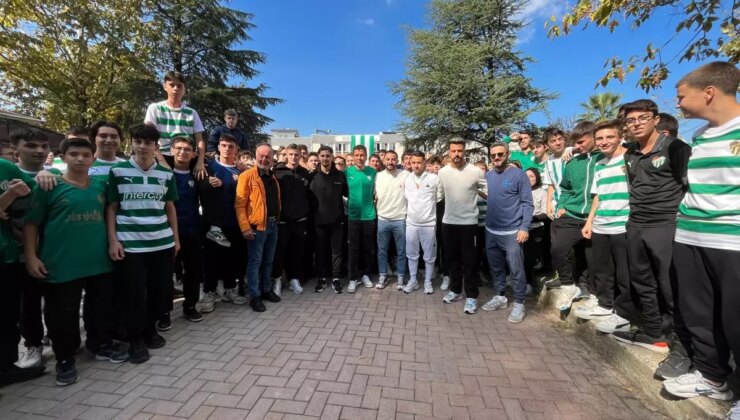 Bursasporlu Futbolcular Öğrencilerle Buluştu