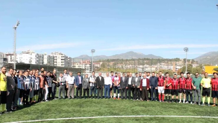 Camiler ve Din Görevlileri Haftası Turnuvasında Şampiyon Çine Müftülüğü