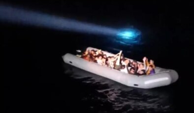 Çanakkale Açıklarında 29 Düzensiz Göçmen ve 1 Kaçakçılık Şüphelisi Yakalandı