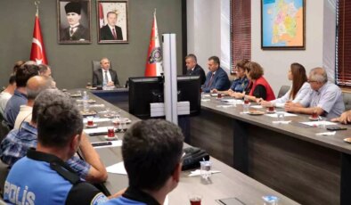 Çanakkale Emniyet Müdürü Muhtarlarla Güvenlik Toplantısı Yaptı