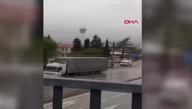 Çanakkale’de Sağanak Yağış ve Yıldırım Düşmesi Zarar Verdi