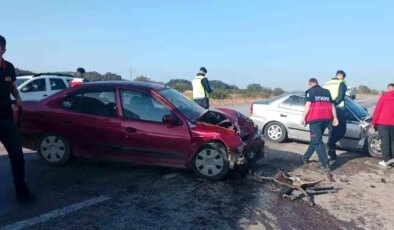 Çanakkale’de Trafik Kazası: İki Yaralı