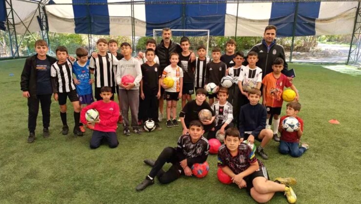 Çemişgezek’te Çocuklar Futbol Kursuyla Teknolojiden Uzaklaşıyor