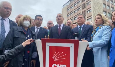 CHP’den MEB Önünde Eğitim Sorunlarına Protesto