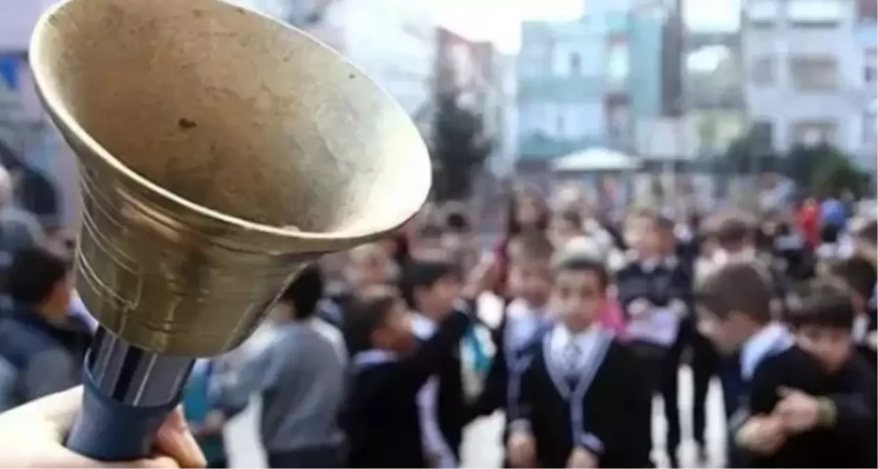 Ders saatleri değişti mi, ders saatleri neden değişti? Dersler kaç dk. oldu, saat kaçta başlayacak?