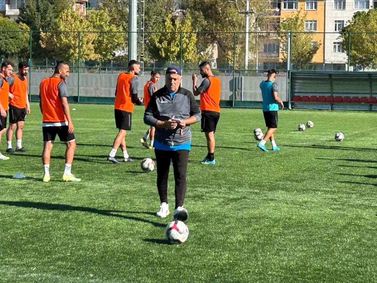 Develigücü Antrenörü Orhan Anıl: ‘Hak eden kazansın’