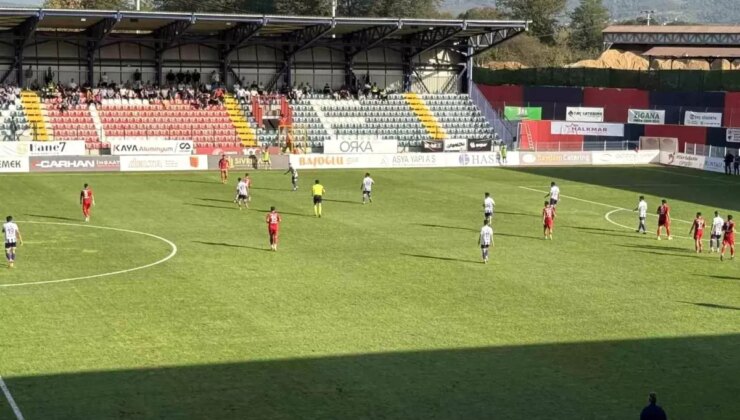 Düzcespor ve Artvin Hopaspor Kritik Maçta Berabere Kaldı