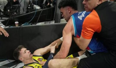 Fenerbahçe Beko ile Anadolu Efes maçında yumruklar konuştu