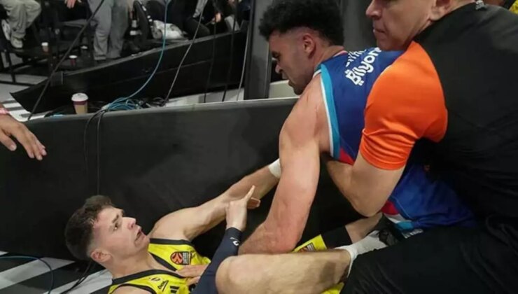 Fenerbahçe Beko ile Anadolu Efes maçında yumruklar konuştu