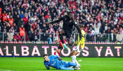 Fenerbahçe, Samsunspor ile 2-2 Berabere Kaldı