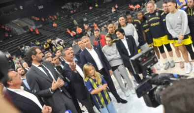 FIBA Kadınlar Süper Kupa Maçı Olaylar Nedeniyle Yarına Ertelendi