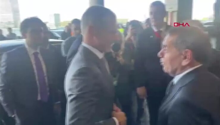 Galatasaray, Elfsborg’u Ağırladı: Okan Buruk’tan Zorunlu Değişiklikler