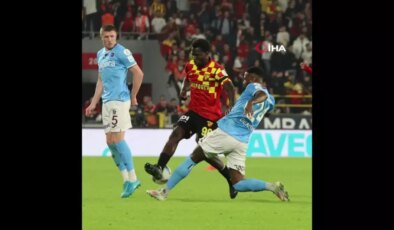 Göztepe, Trabzonspor’u 2-1 Yenerek 3 Puan Aldı