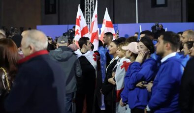 Gürcistan’da seçim krizi! Sonuçları beğenmeyen cumhurbaşkanı, halkı sokağa çağırdı