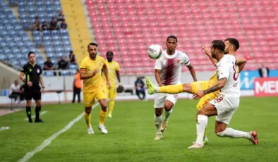 Hatayspor ve Kayserispor’un Mücadelesi İlk Yarısında 0-0 Berabere Sona Erdi