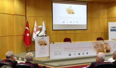 İlahiyat Fakülteleri 100. Yılında: Diyanet Başkanı Erbaş’tan Batı Merkezli Anlayışa Eleştiri