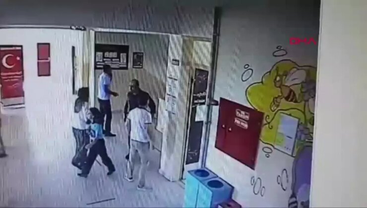 Malatya’da Deprem Anında Öğrencisini Kurtaran Öğretmen Gündem Oldu