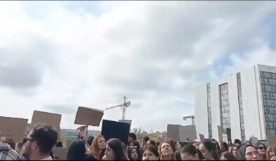 Medipol Üniversitesi Öğrencileri Ayşenur Halil İçin Protesto Düzenledi