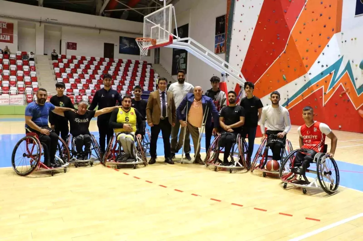 Muş Bedensel Engelliler Basketbol Takımı, Sezona Hazırlık Antrenmanına İl Müdürü Katıldı