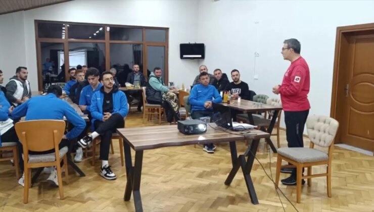 Pazaryeri Spor Kulübü’nde Amatör Futbol Sezonu İçin Bilgilendirme Semineri