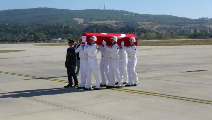 Şehit uzman çavuşun cenazesi, Çanakkale’de askeri törenle karşılandı
